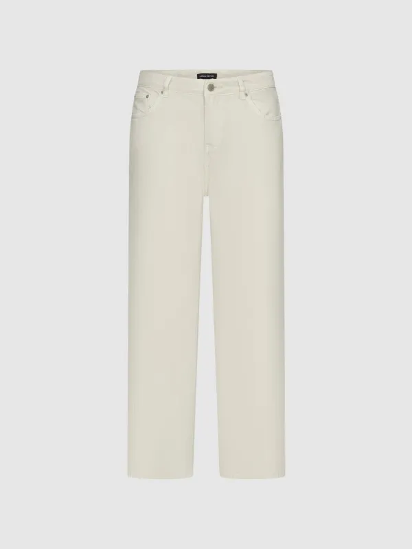Denim Jeans sold by Urban Revivo