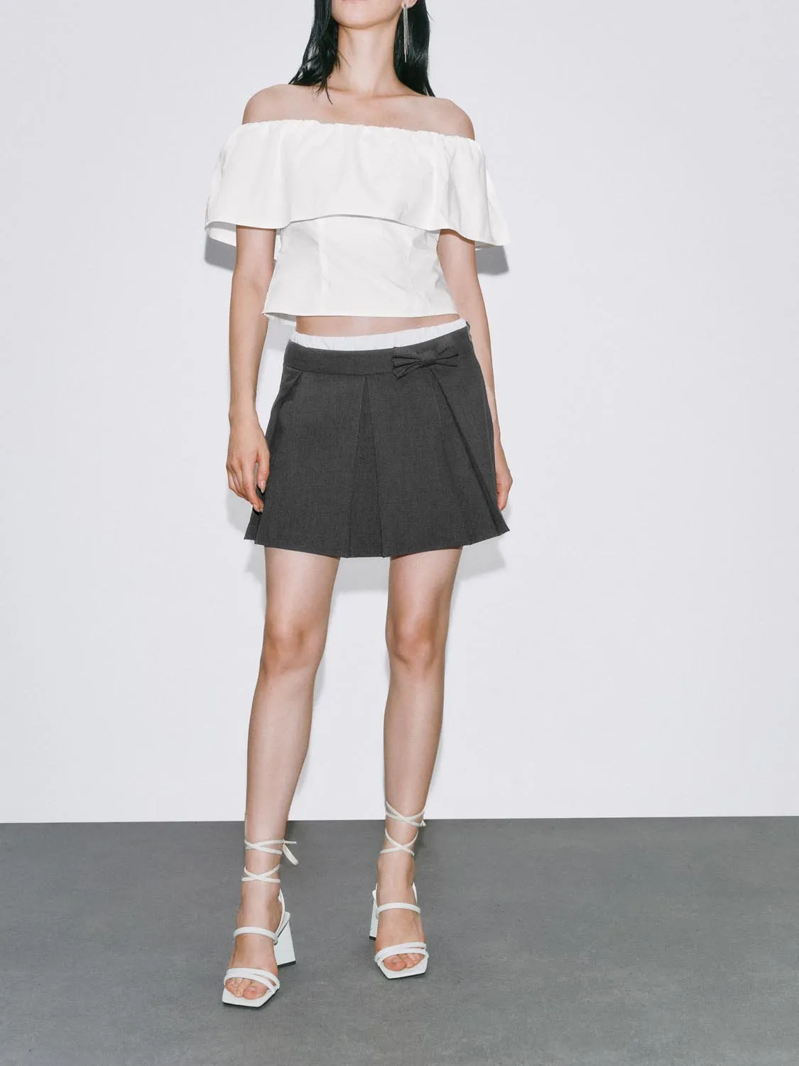 Pleated A-Line Mini Skirts sold by Urban Revivo product image thumbnail 2