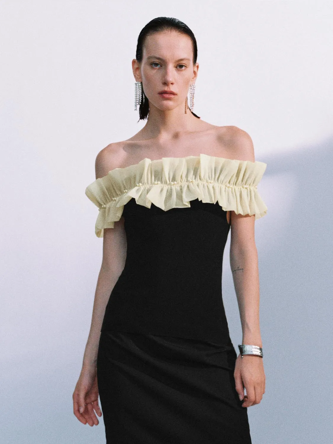 Ruffled Off-Shoulder Contrast Tops sold by Urban Revivo