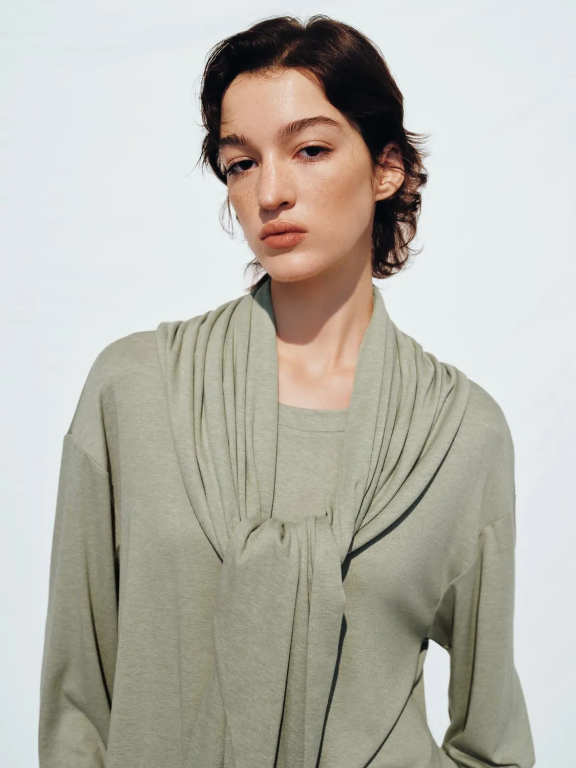 Scarf Decor T-Shirts sold by Urban Revivo product image thumbnail 3