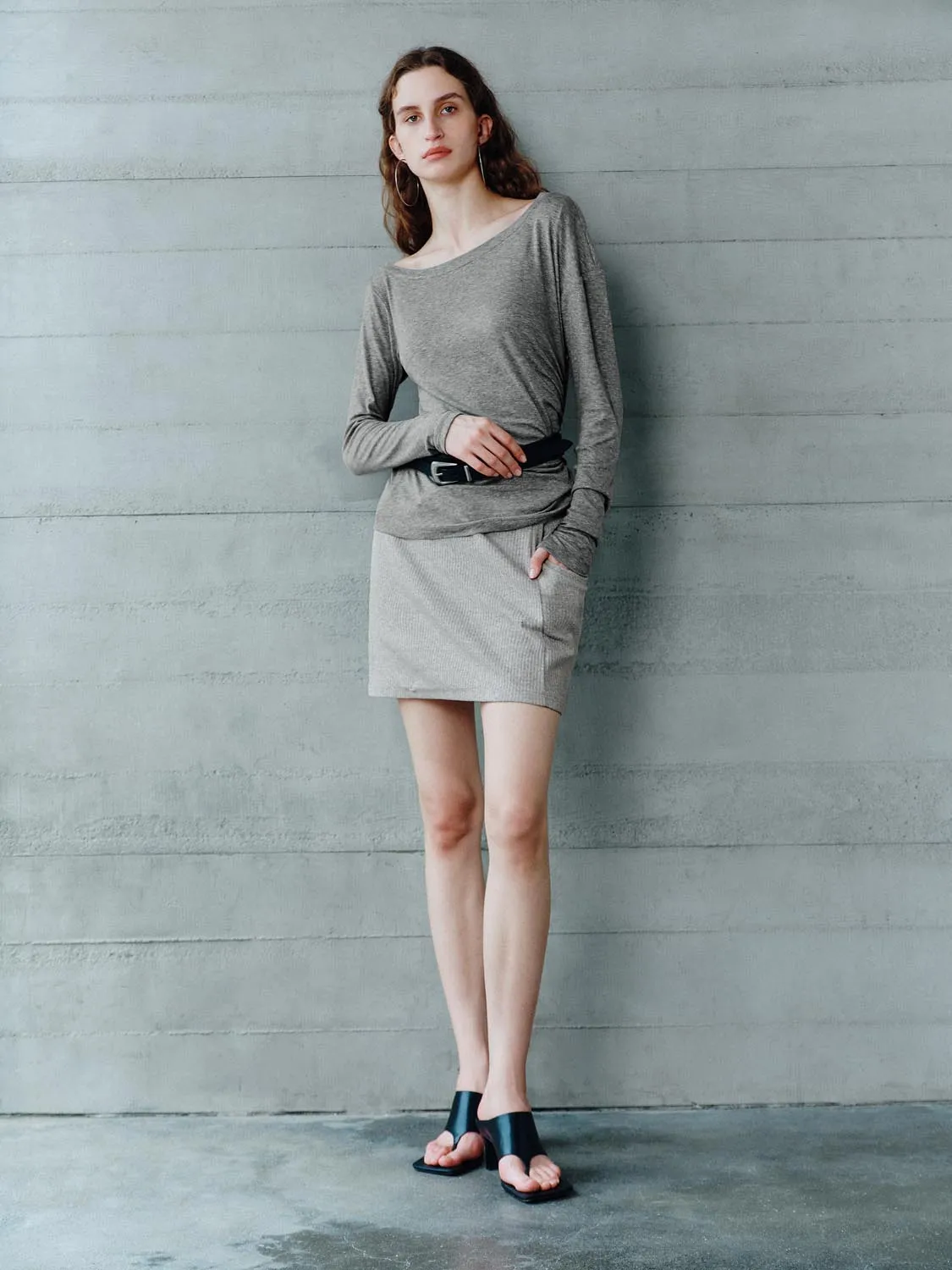 One Shoulder Long Sleeve T-Shirts sold by Urban Revivo product image thumbnail 4