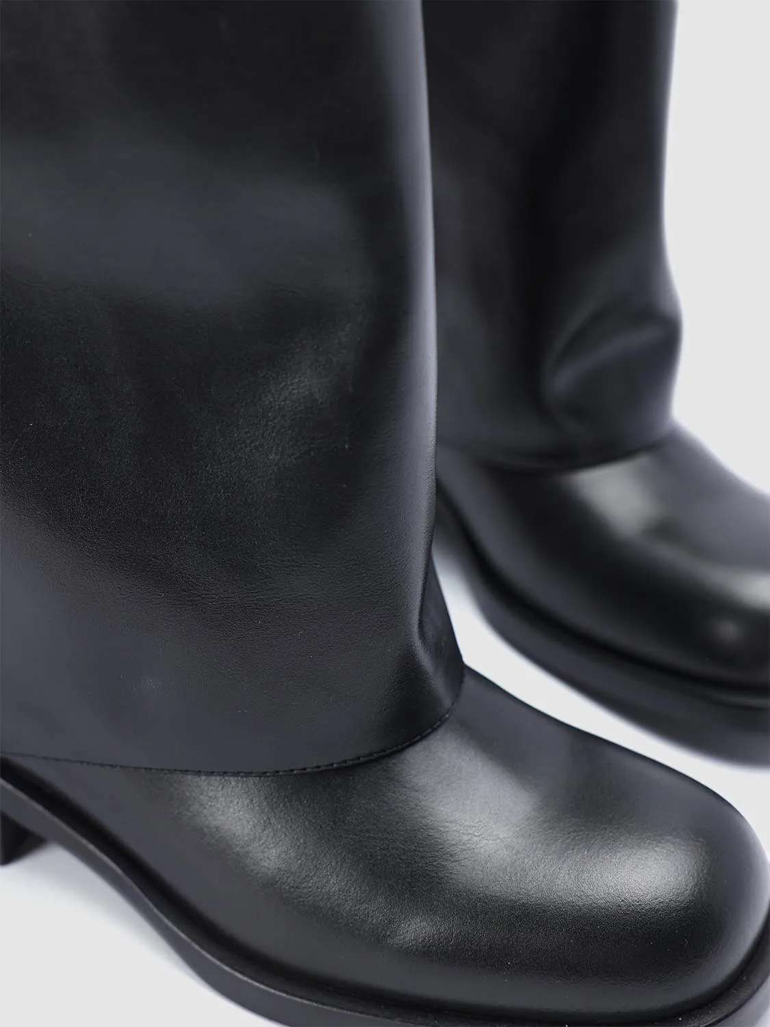 Boots sold by Urban Revivo product image thumbnail 5