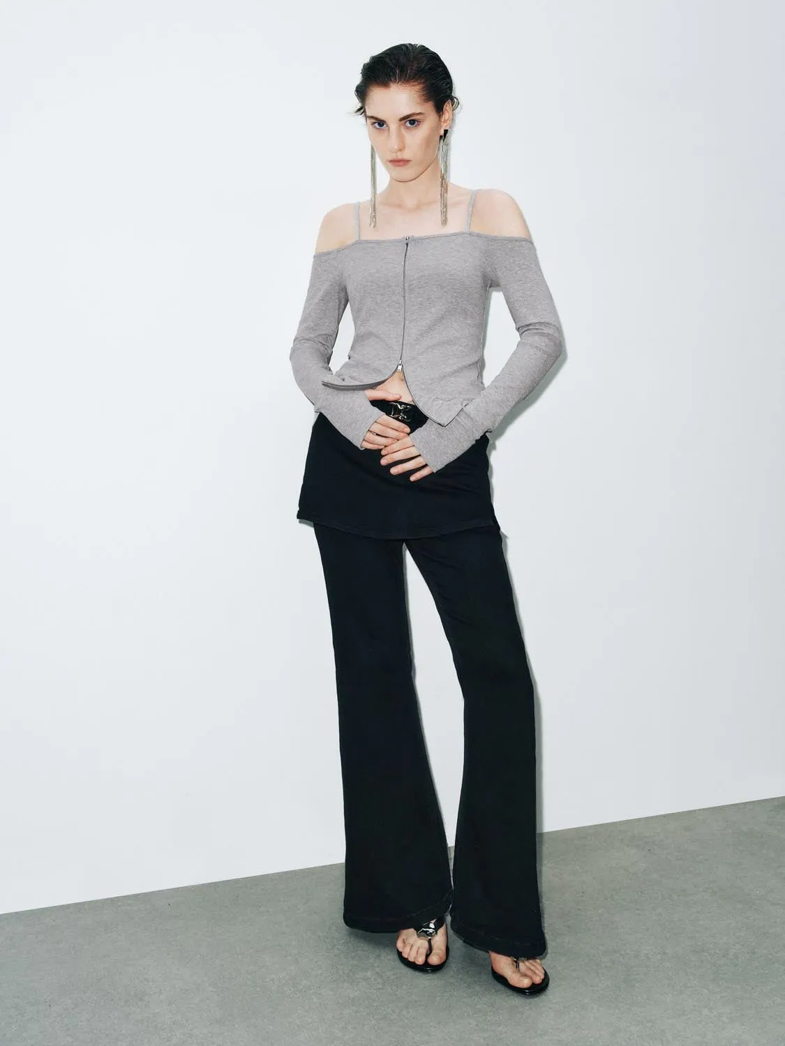 Off Shoulder T-Shirts sold by Urban Revivo product image thumbnail 5