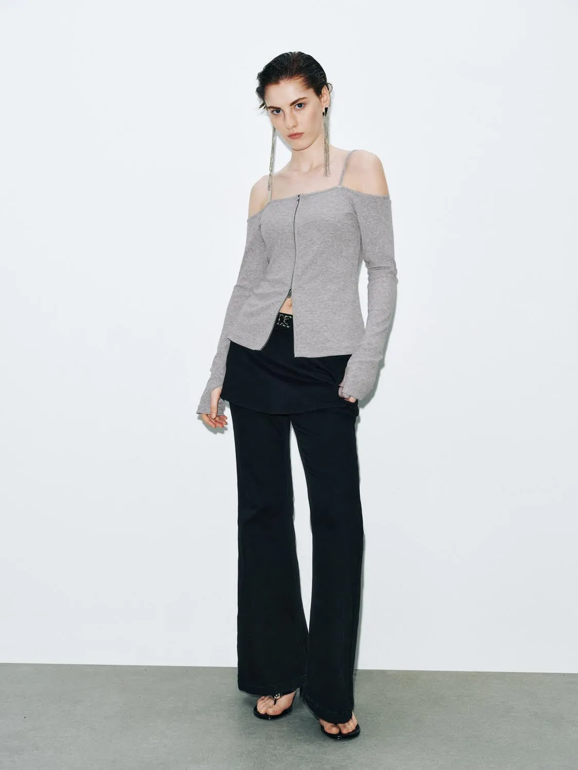 Off Shoulder T-Shirts sold by Urban Revivo product image thumbnail 4