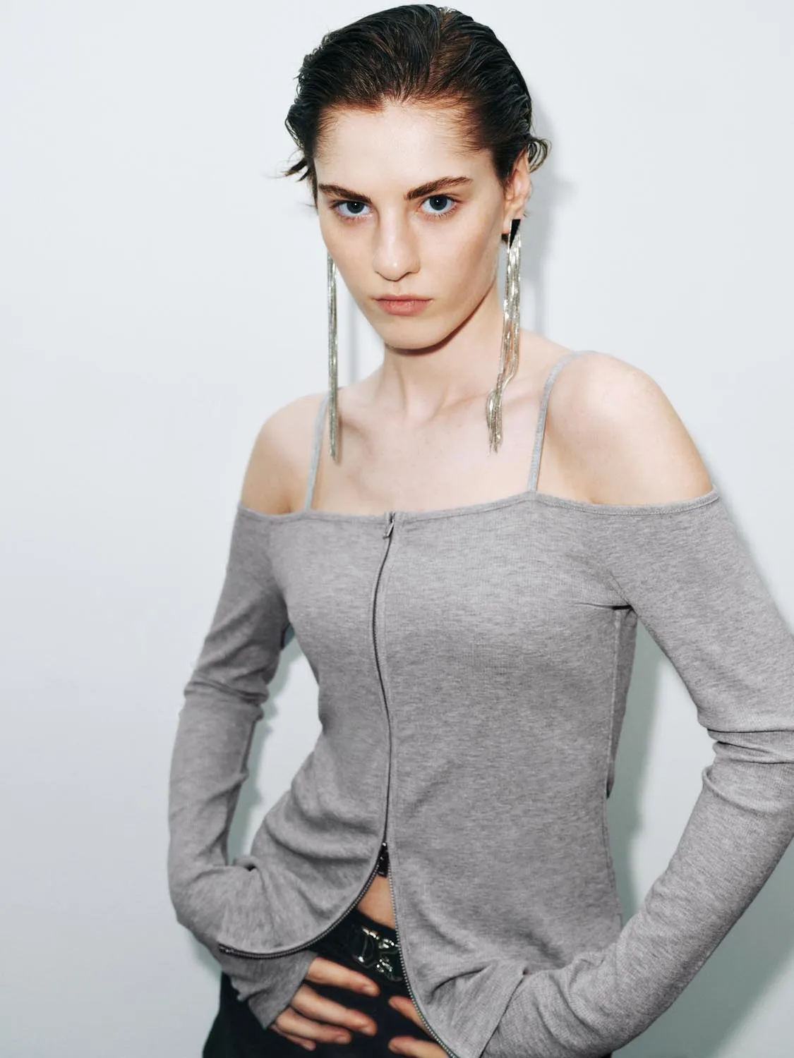 Off Shoulder T-Shirts sold by Urban Revivo product image thumbnail 3