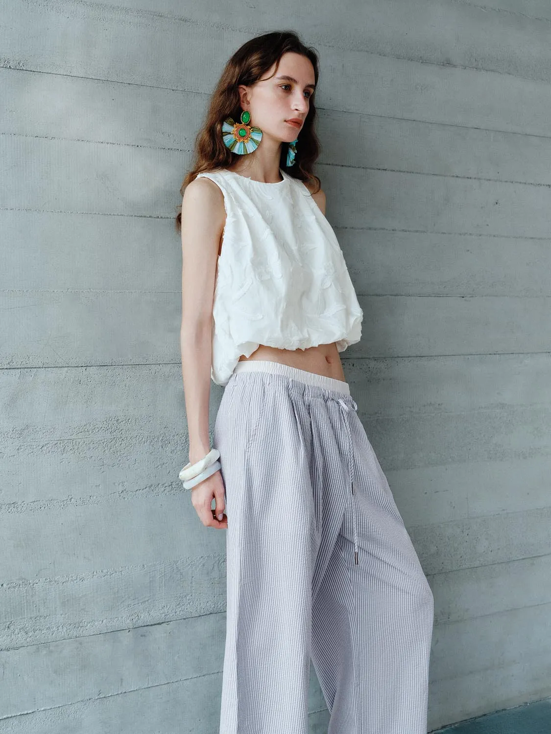 Sleeveless Overhead Shirts sold by Urban Revivo product image thumbnail 5