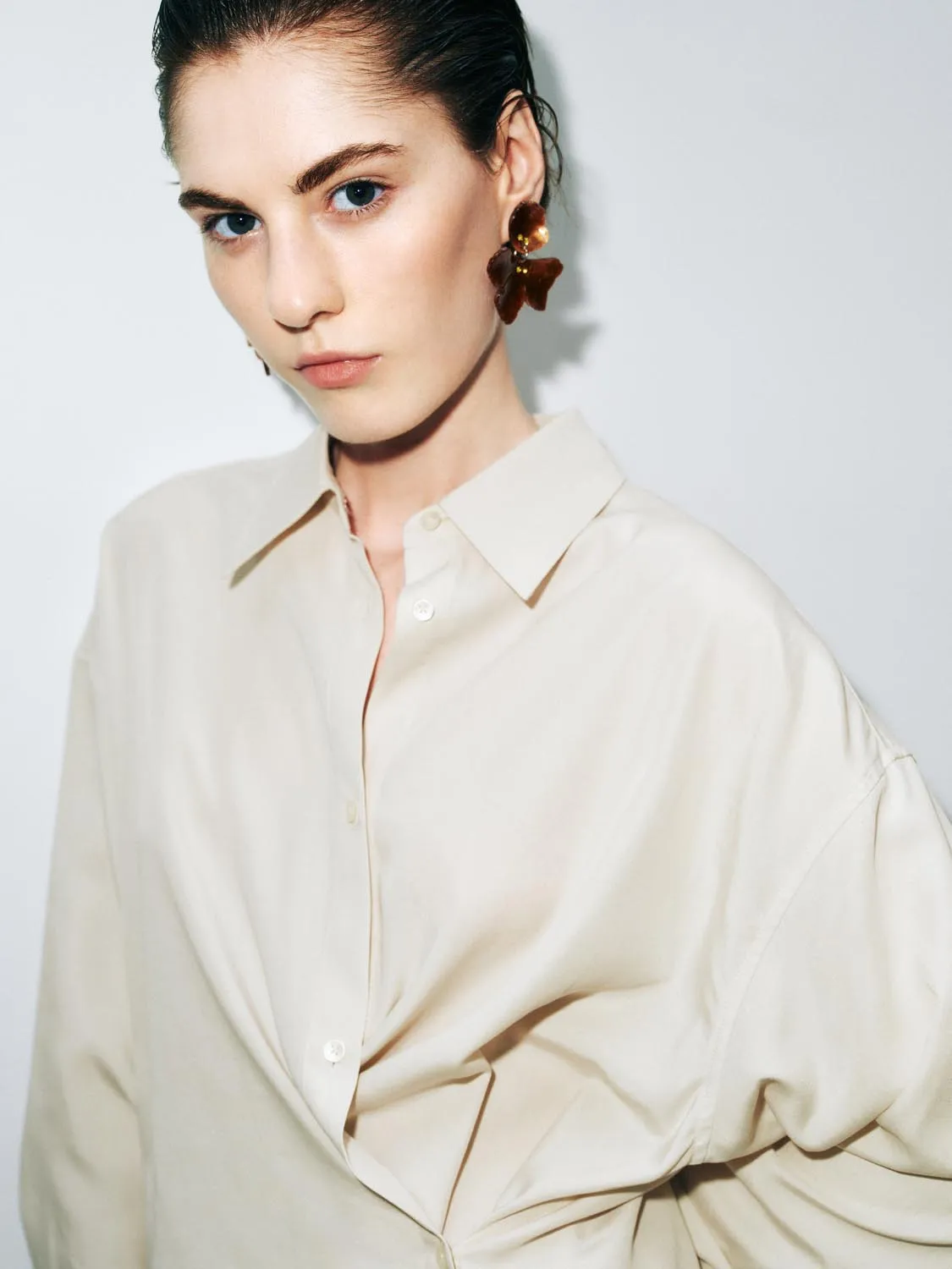 Long Sleeve Shirts sold by Urban Revivo product image thumbnail 3