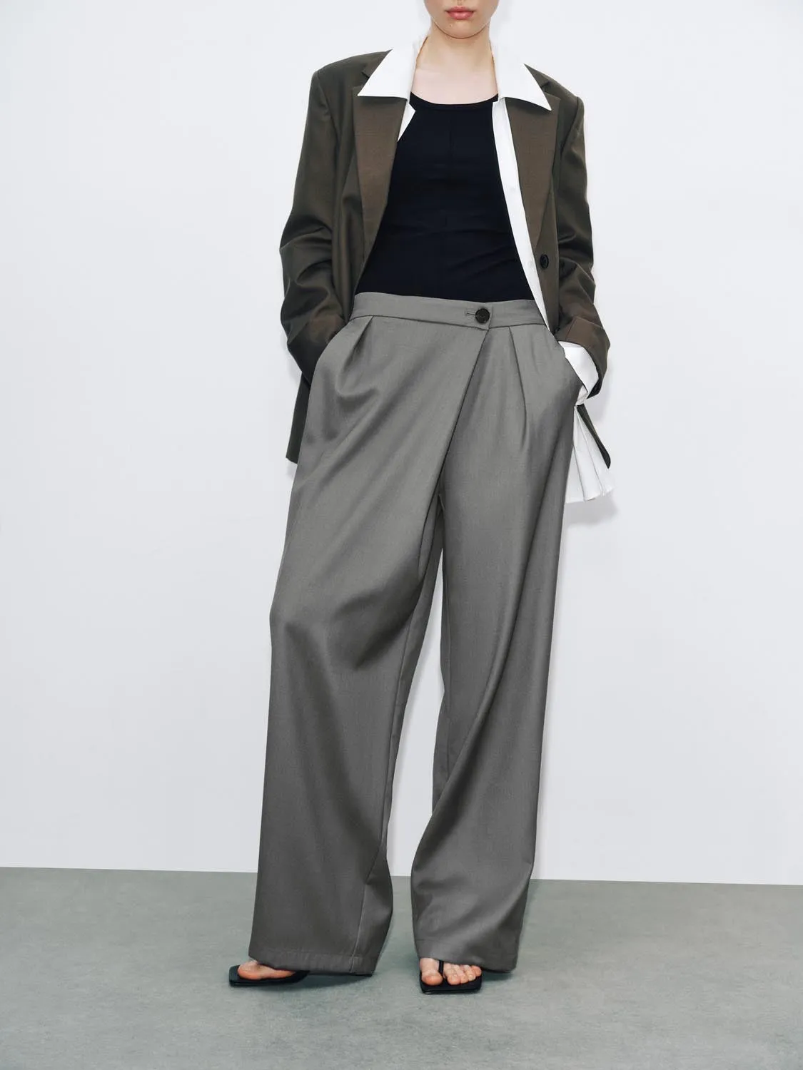 Straight Pants sold by Urban Revivo product image thumbnail 2