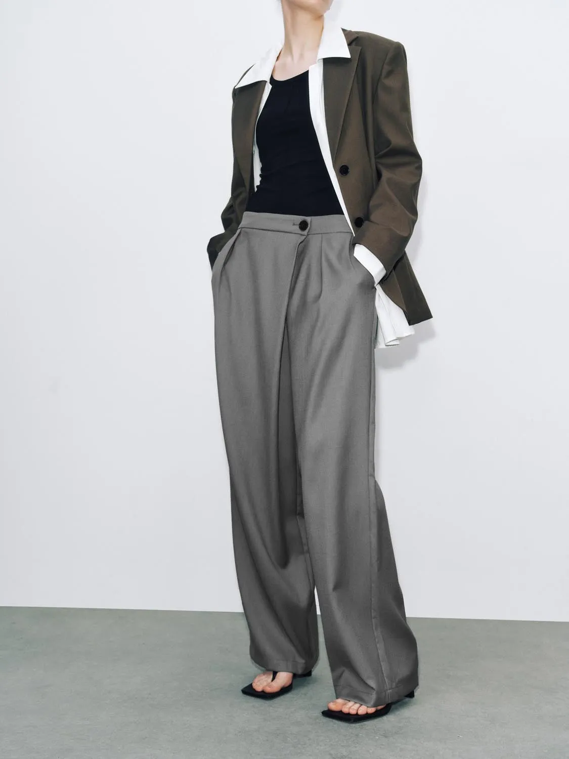 Straight Pants sold by Urban Revivo product image thumbnail 3