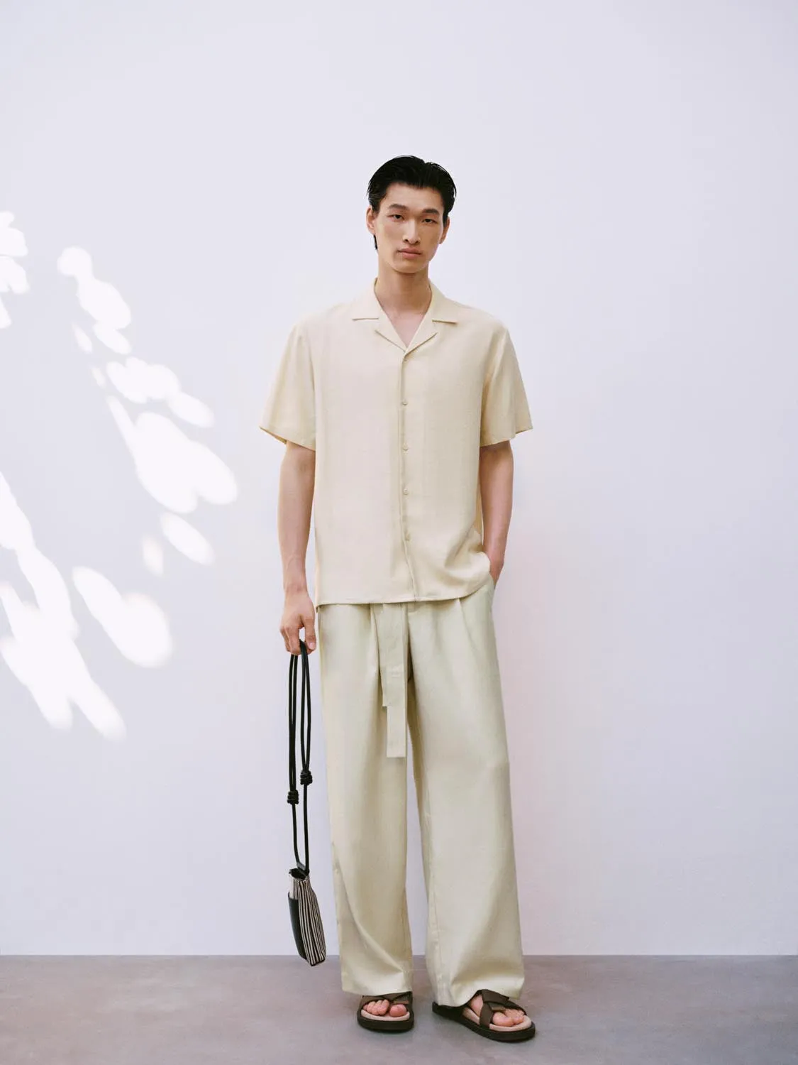 Short Sleeve Shirts sold by Urban Revivo product image thumbnail 5