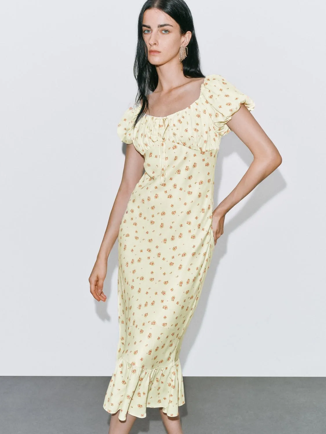 Floral Straight Dresses sold by Urban Revivo product image thumbnail 2