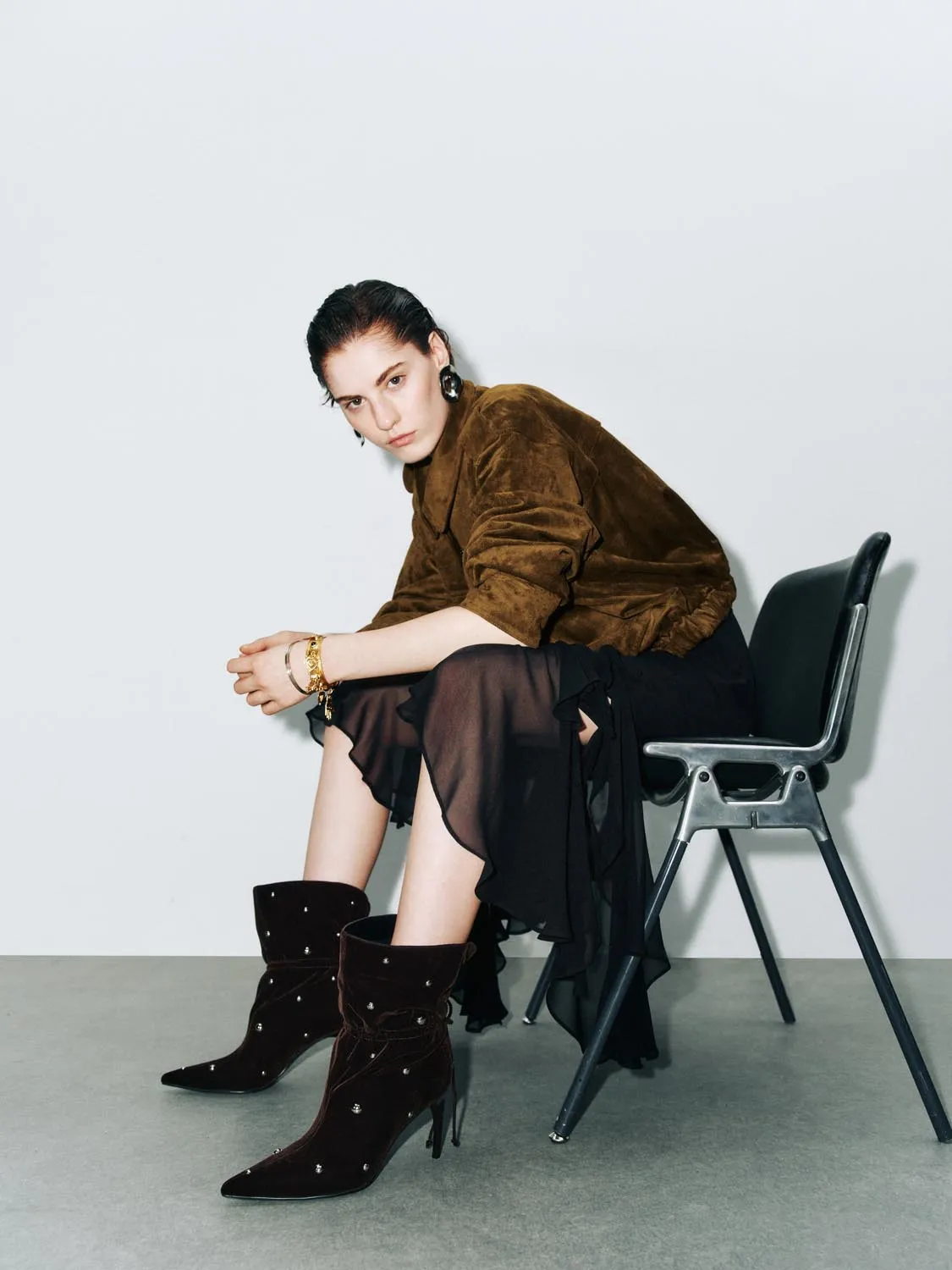 Suede Cropped Jackets sold by Urban Revivo product image thumbnail 2