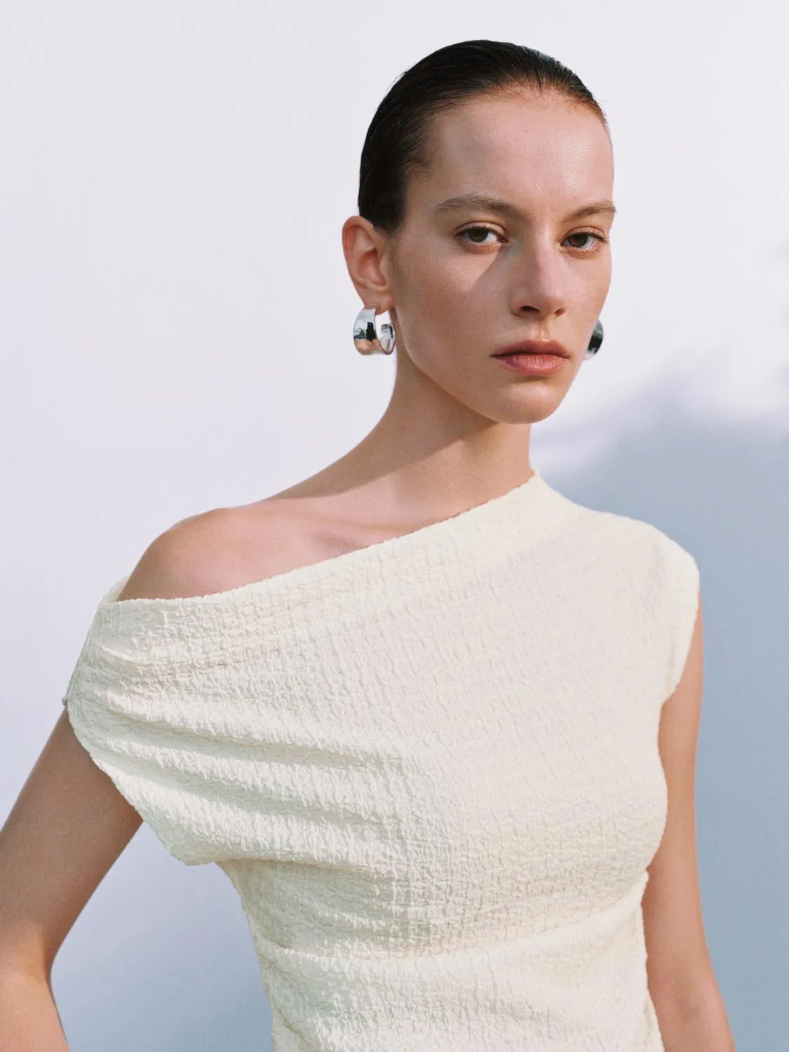 One Shoulder T-Shirts sold by Urban Revivo product image thumbnail 3