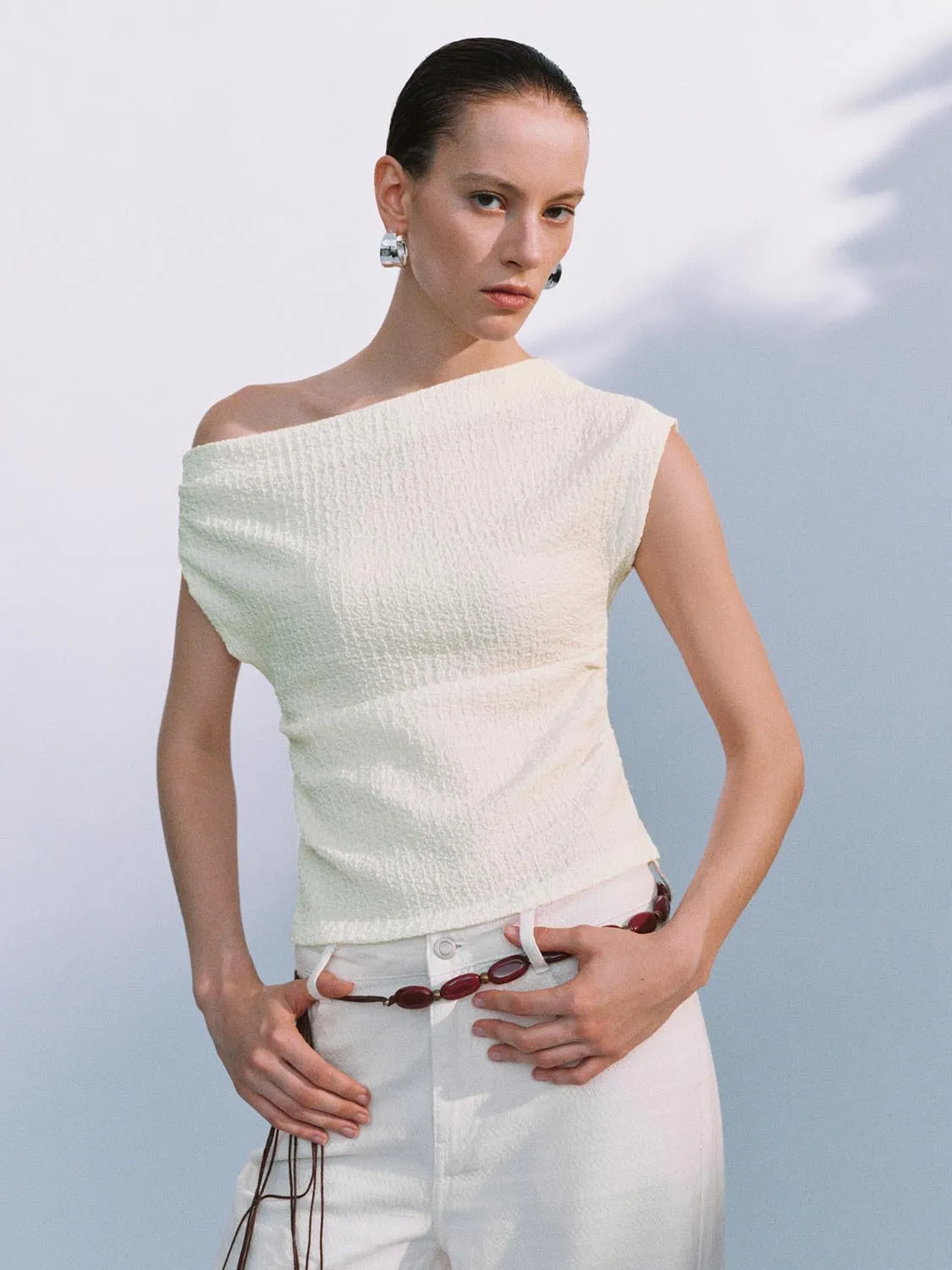 One Shoulder T-Shirts sold by Urban Revivo