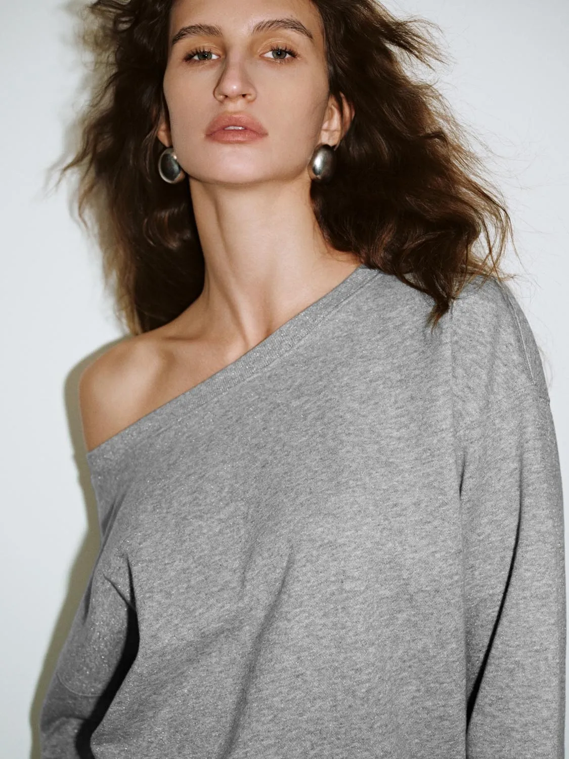 One Shoulder Sweatshirts sold by Urban Revivo product image thumbnail 3
