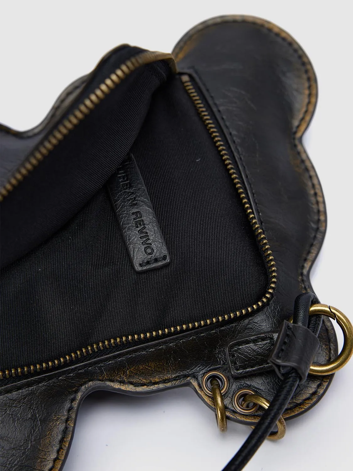 Vegan Leather Bear Crossbody Bags sold by Urban Revivo product image thumbnail 4