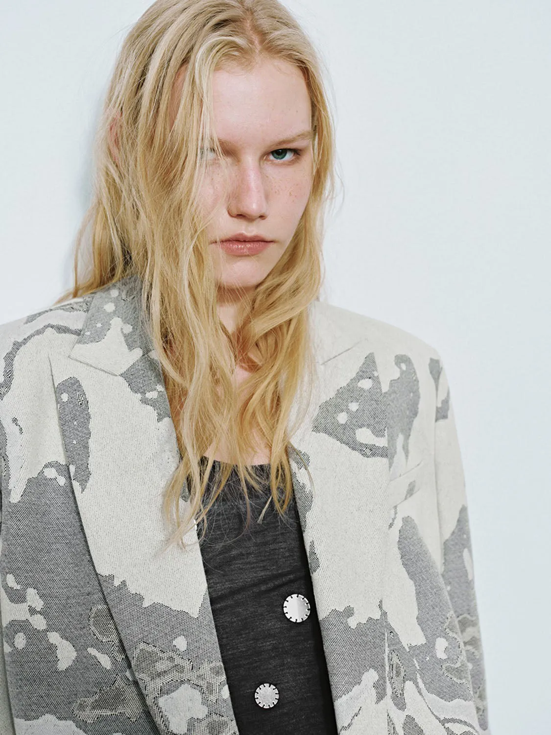 Printed Straight Blazers sold by Urban Revivo product image thumbnail 5