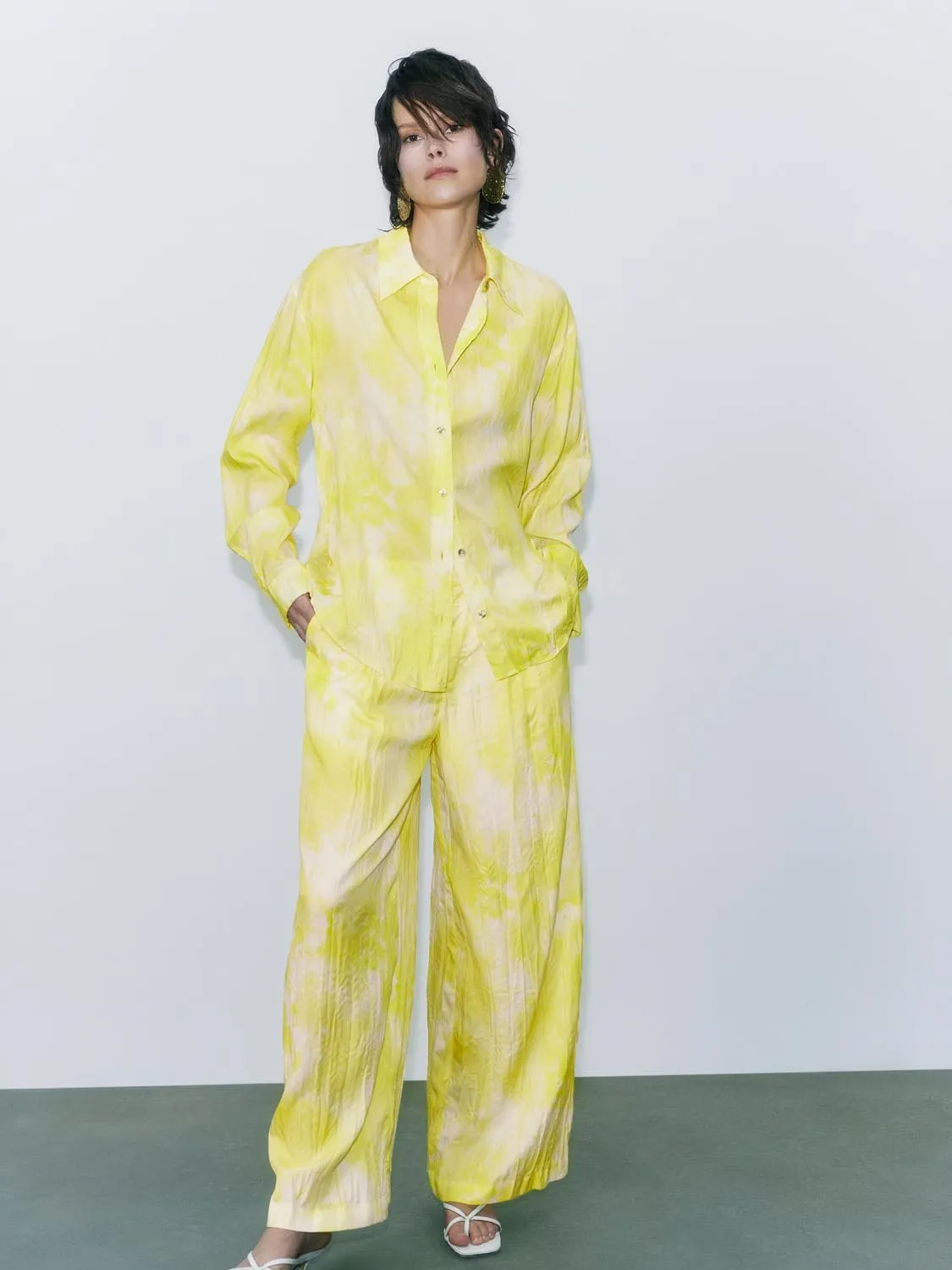 Colorblock Loose Shirts sold by Urban Revivo product image thumbnail 4