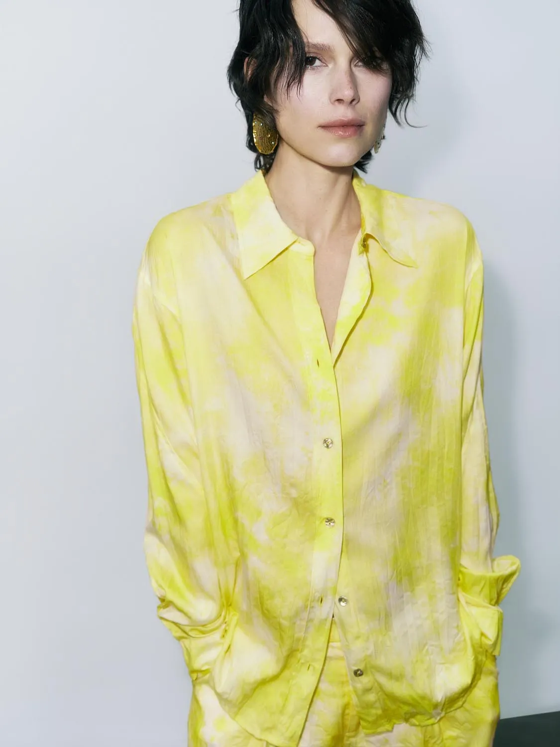 Colorblock Loose Shirts sold by Urban Revivo product image thumbnail 2