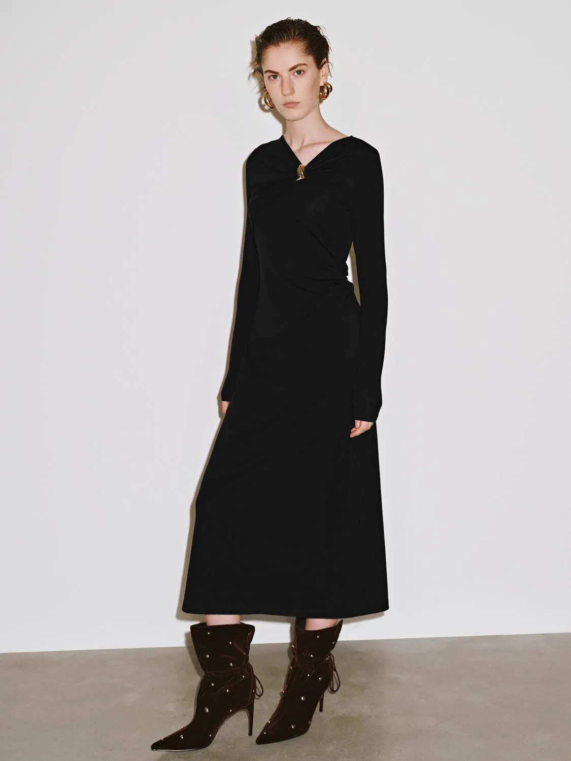Draped Asymmetric Straight Midi Dresses sold by Urban Revivo product image thumbnail 4