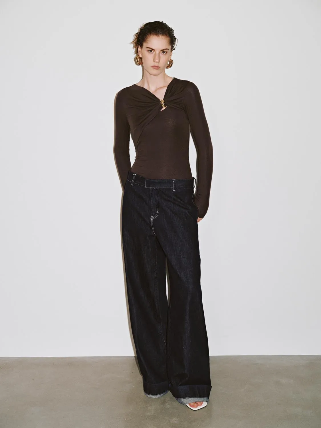 Draped Asymmetric Long Sleeve T-Shirts sold by Urban Revivo product image thumbnail 5