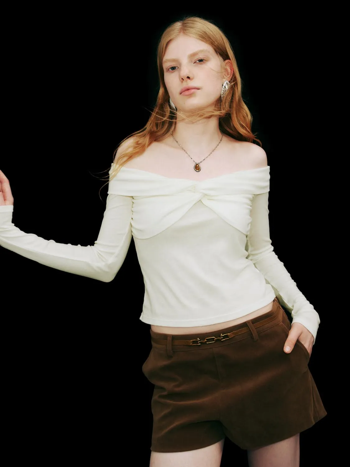 Off-the-Shoulder Long Sleeve T-Shirts sold by Urban Revivo product image thumbnail 2