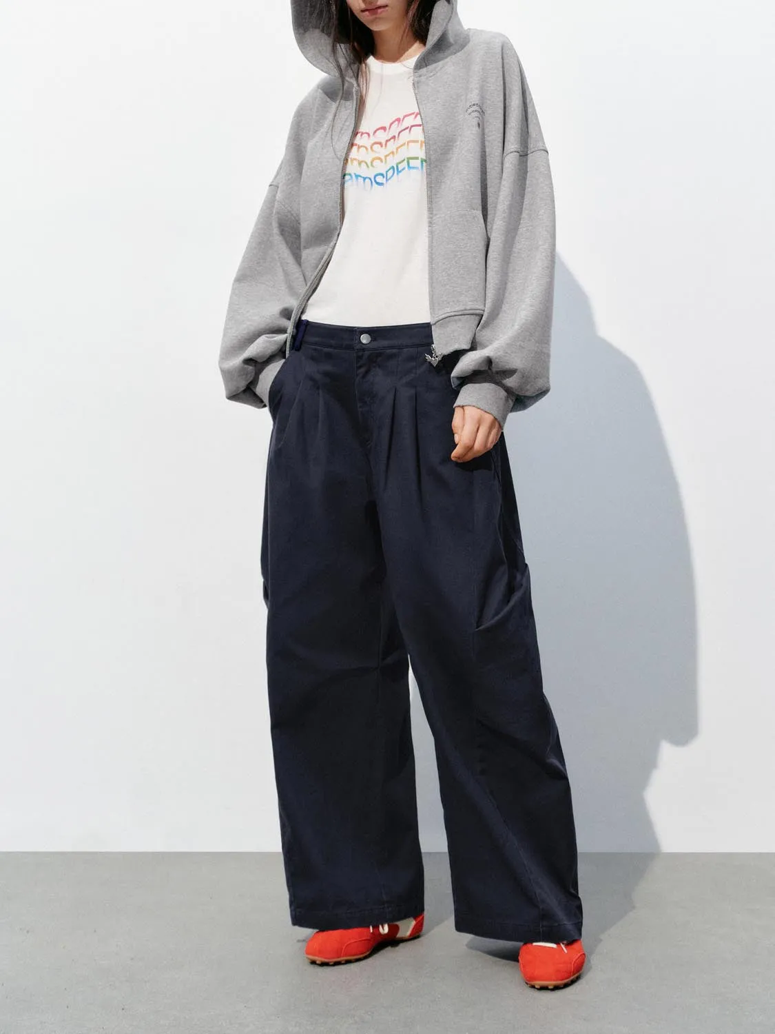 Zip-Fly Loose Barrel Trousers sold by Urban Revivo product image thumbnail 3