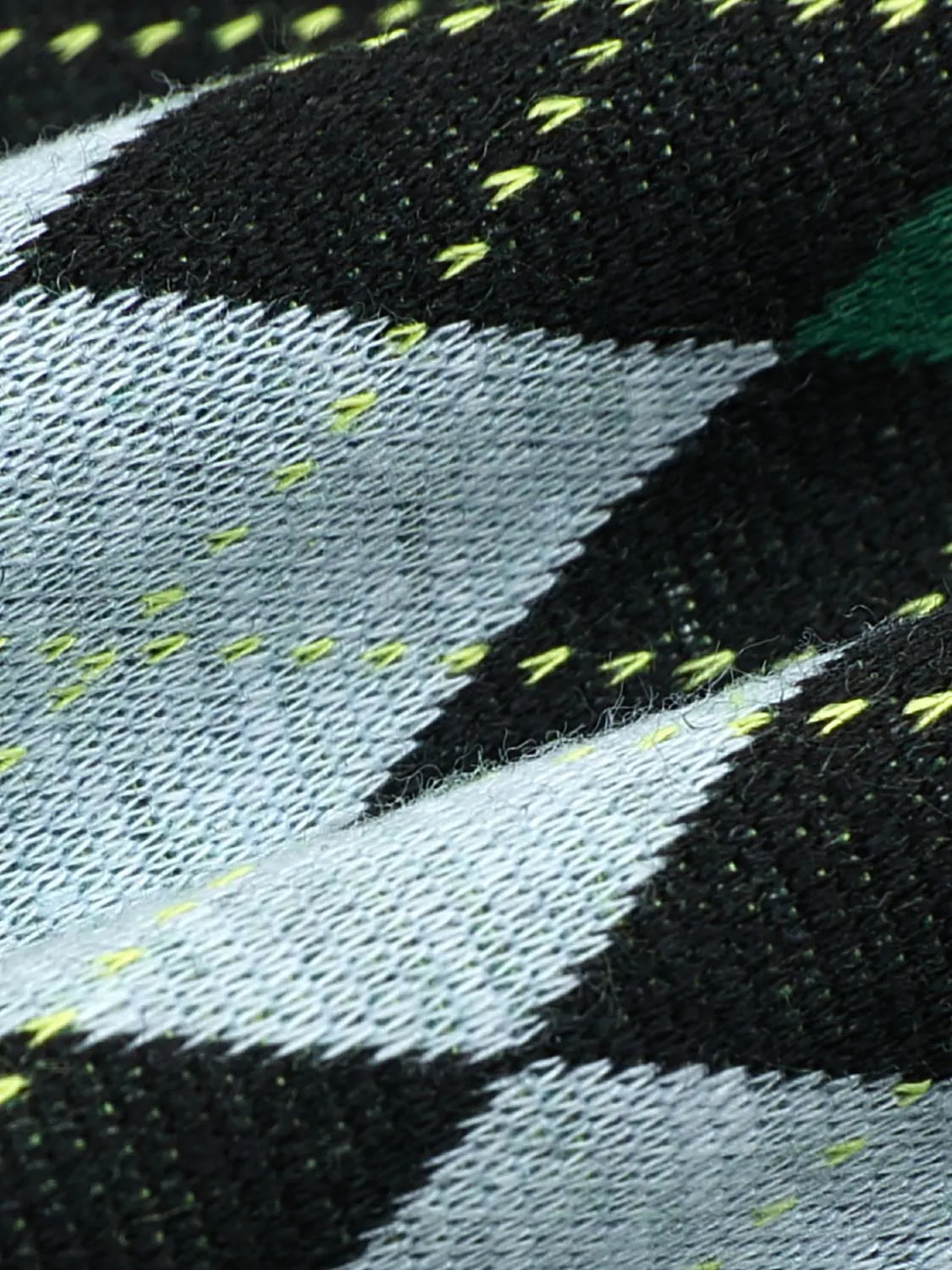 Argyle Straight Midi Skirts sold by Urban Revivo product image thumbnail 3