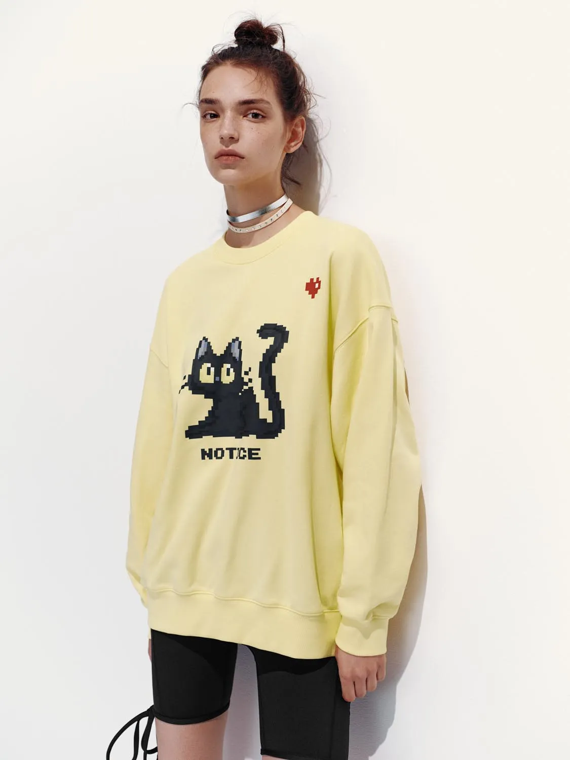 Crew Neck Printed Loose Sweatshirts sold by Urban Revivo product image thumbnail 2