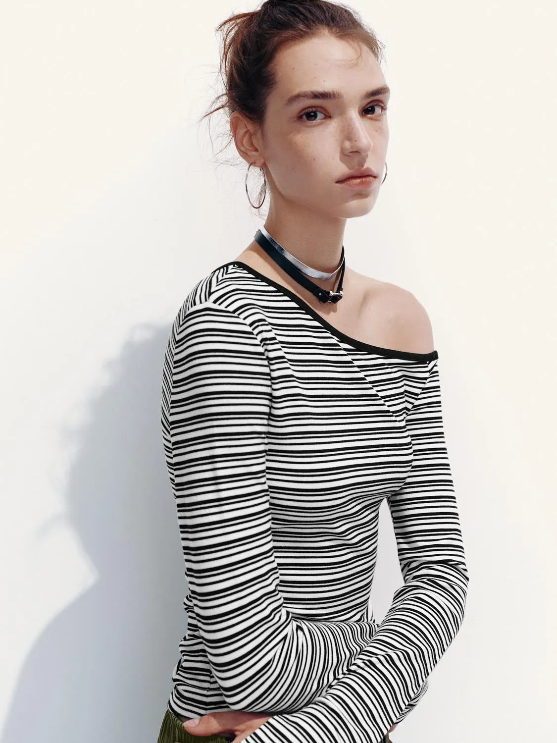One Shoulder Long Sleeve Stripped T-Shirts sold by Urban Revivo product image thumbnail 3