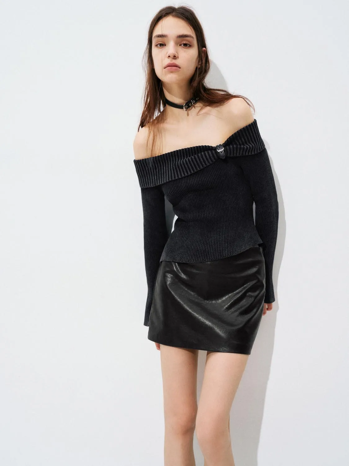 Knitted Off-the-Shoulder T-Shirts sold by Urban Revivo product image thumbnail 2