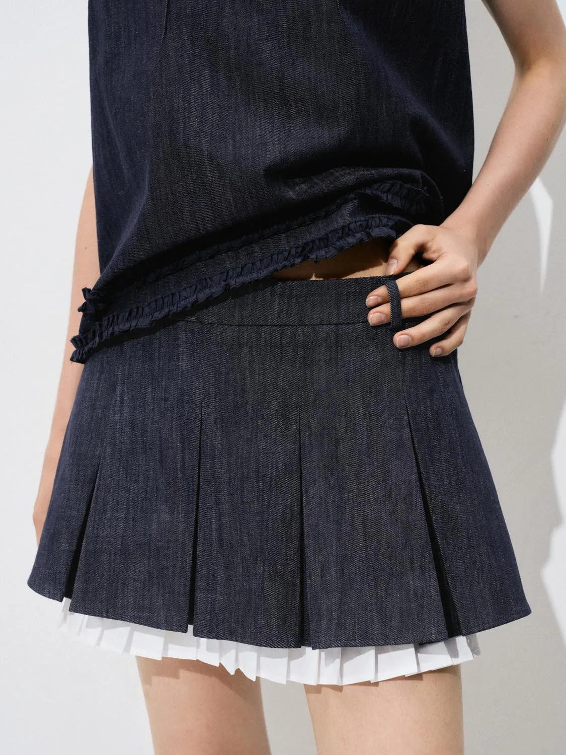 Pleated Denim Midi Skirts sold by Urban Revivo product image thumbnail 5
