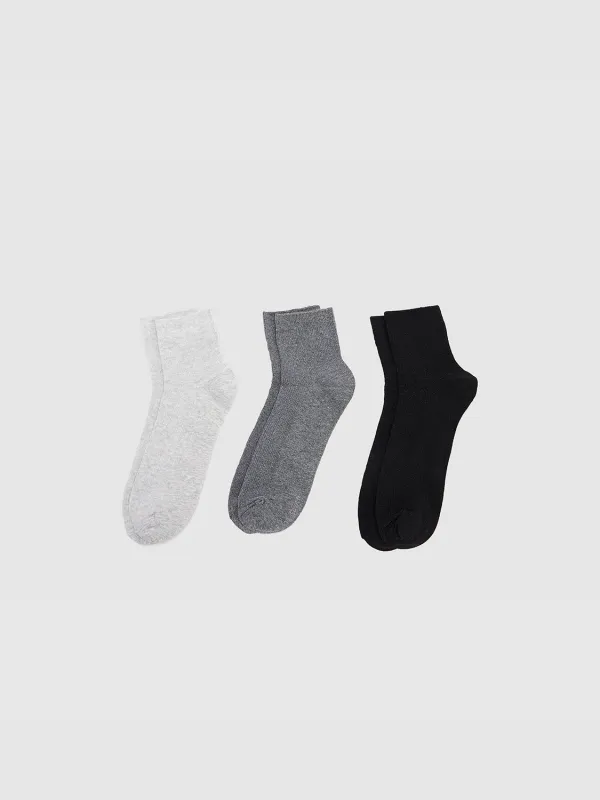 Mid-Length Socks sold by Urban Revivo