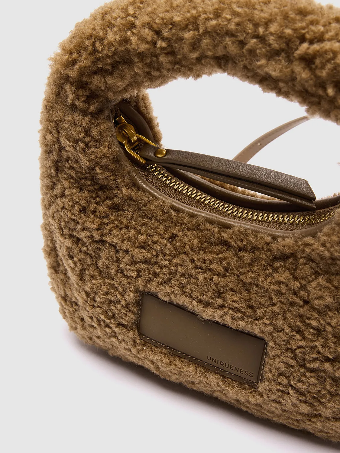 Fluffy Hand Crossbody Bag sold by Urban Revivo product image thumbnail 4
