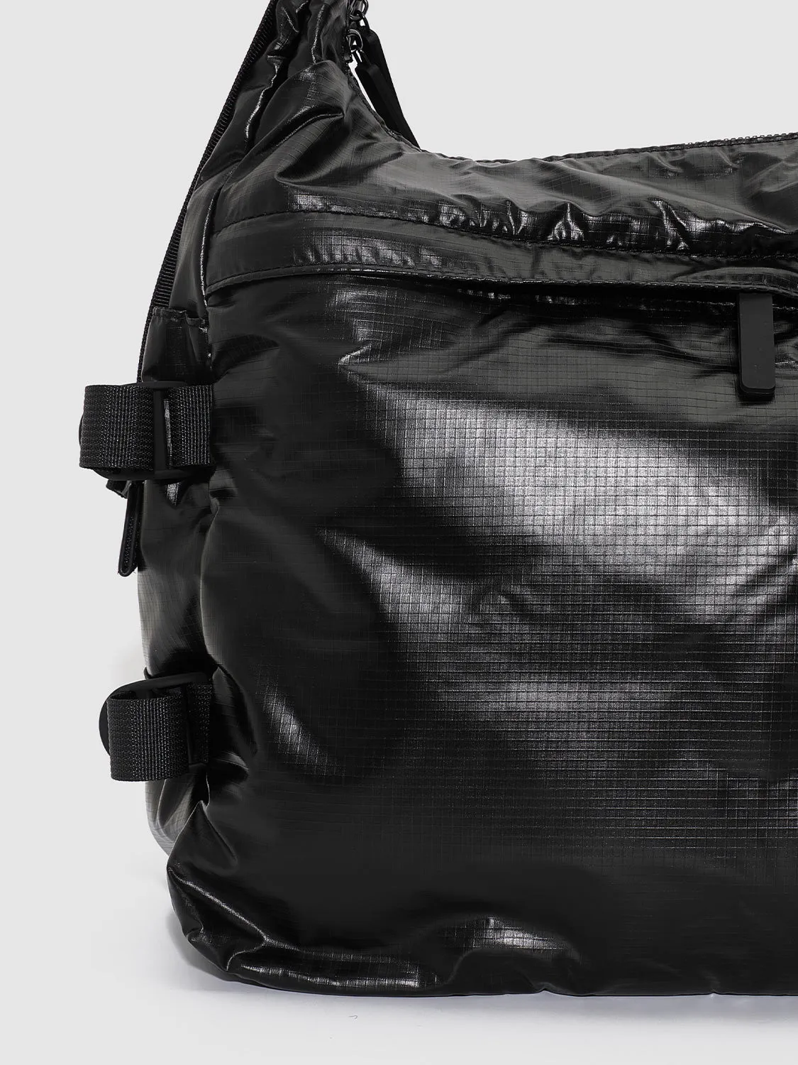 Adjustable Crossbody Bag sold by Urban Revivo product image thumbnail 5