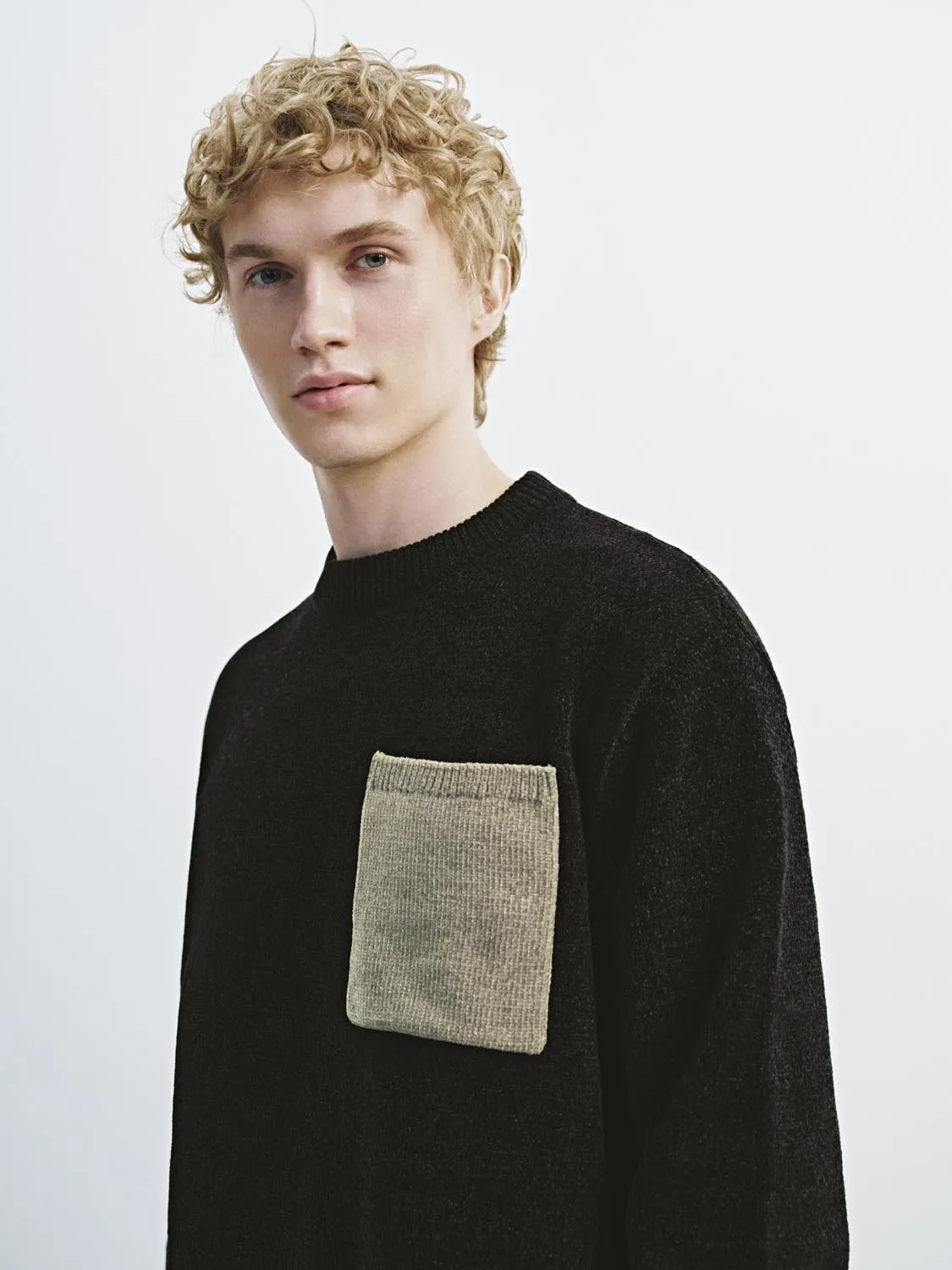 Long Sleeve Knitted T-Shirts sold by Urban Revivo product image thumbnail 3