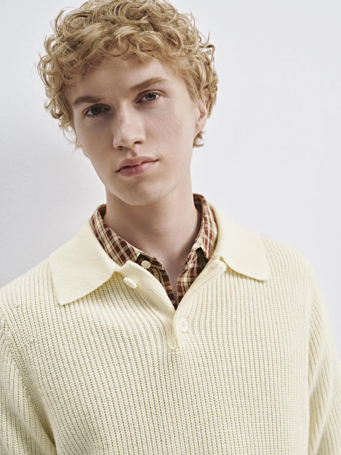 Polo Long Sleeve Knitted T-Shirts sold by Urban Revivo product image thumbnail 3