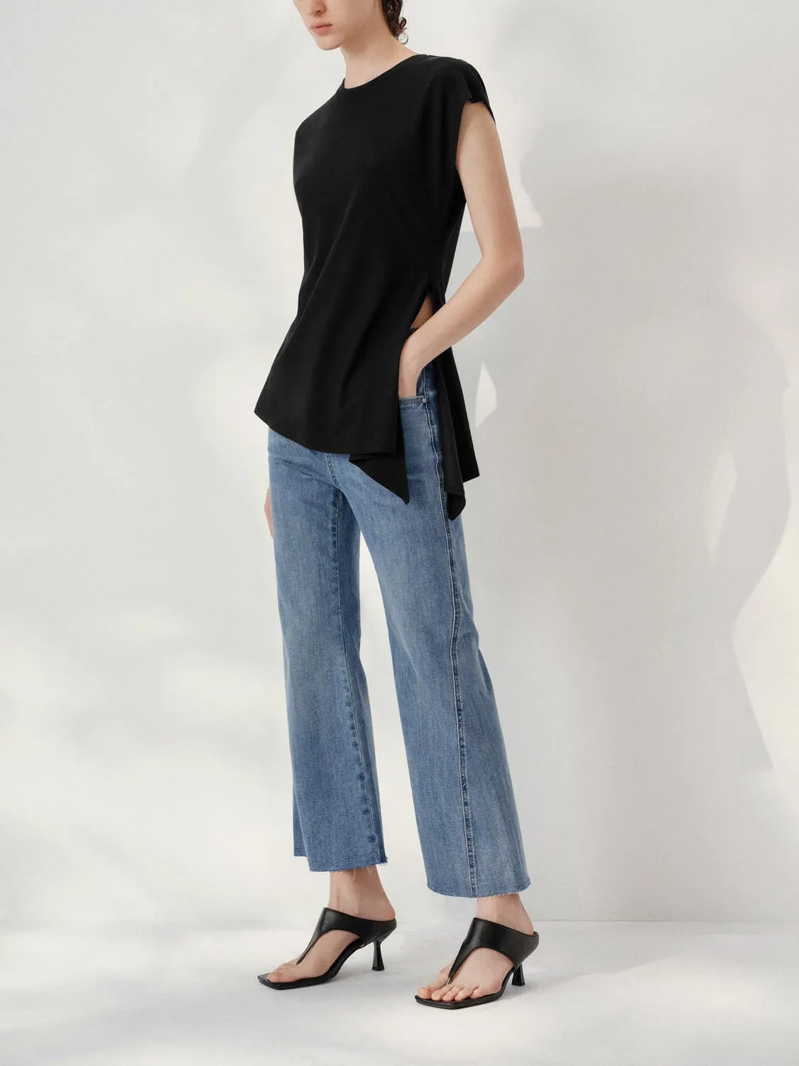 Flare Leg Zip-Fly Jeans sold by Urban Revivo product image thumbnail 3
