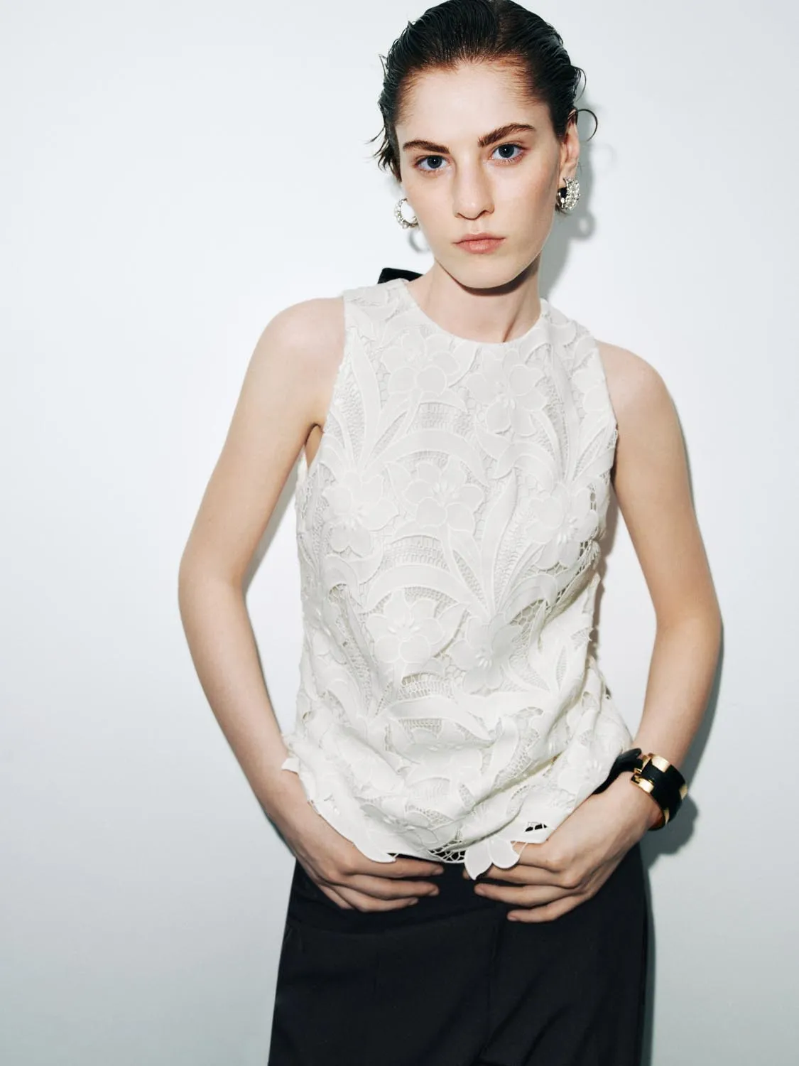 Laced Sleeveless Overhead Shirts sold by Urban Revivo product image thumbnail 2