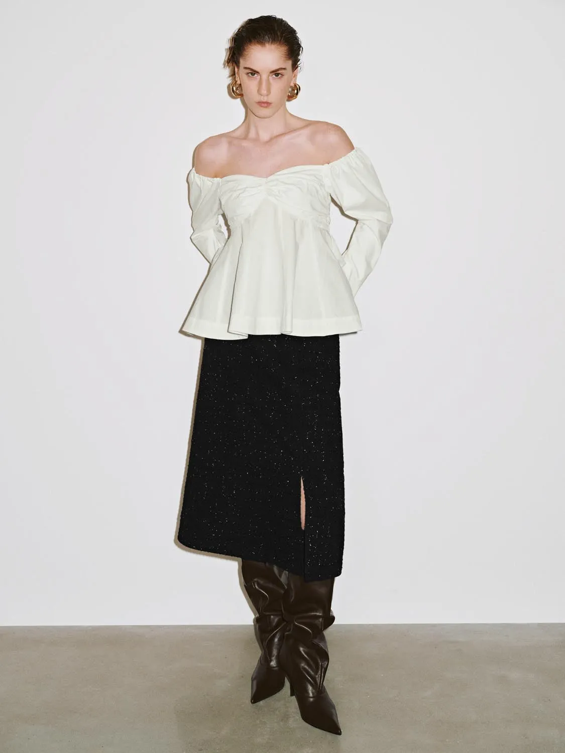 Off Shoulder Overhead Shirts sold by Urban Revivo product image thumbnail 5