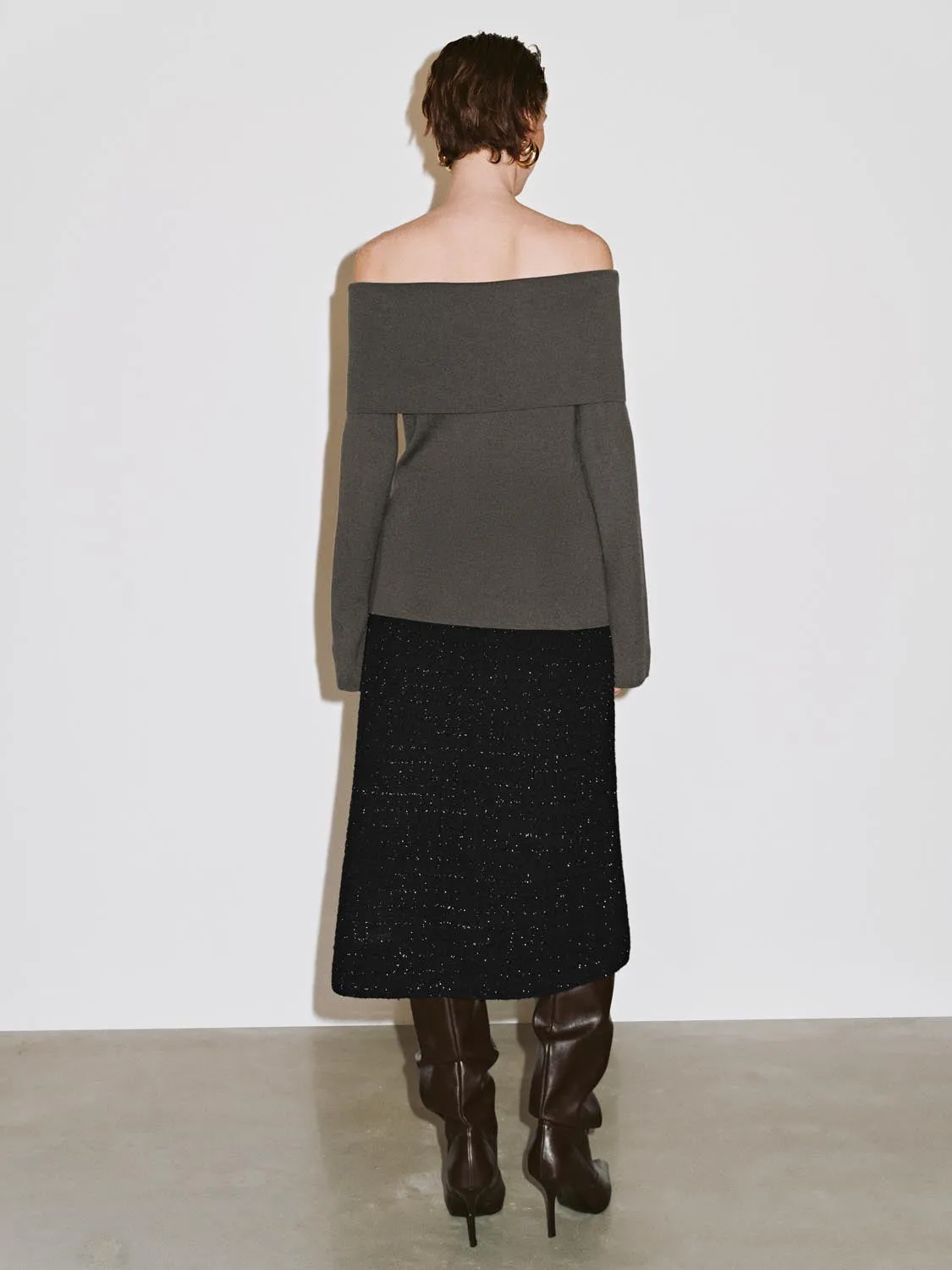 Straight Midi Skirts sold by Urban Revivo product image thumbnail 4