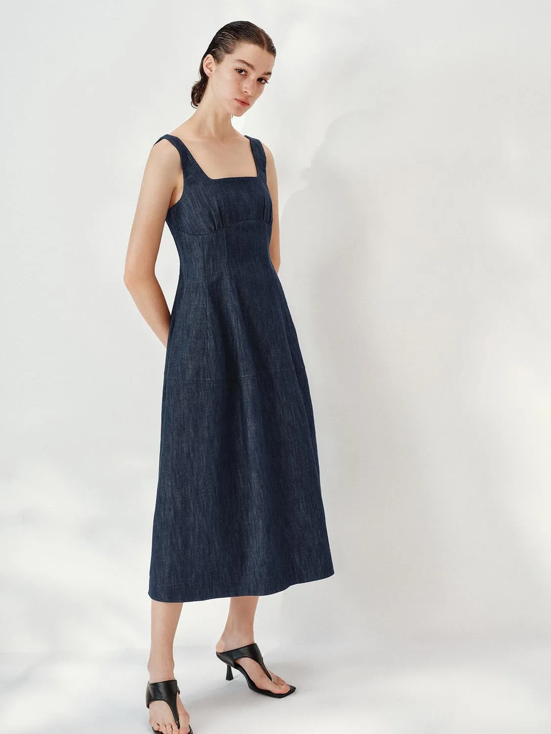 Sleeveless Denim Midi Dresses sold by Urban Revivo product image thumbnail 5