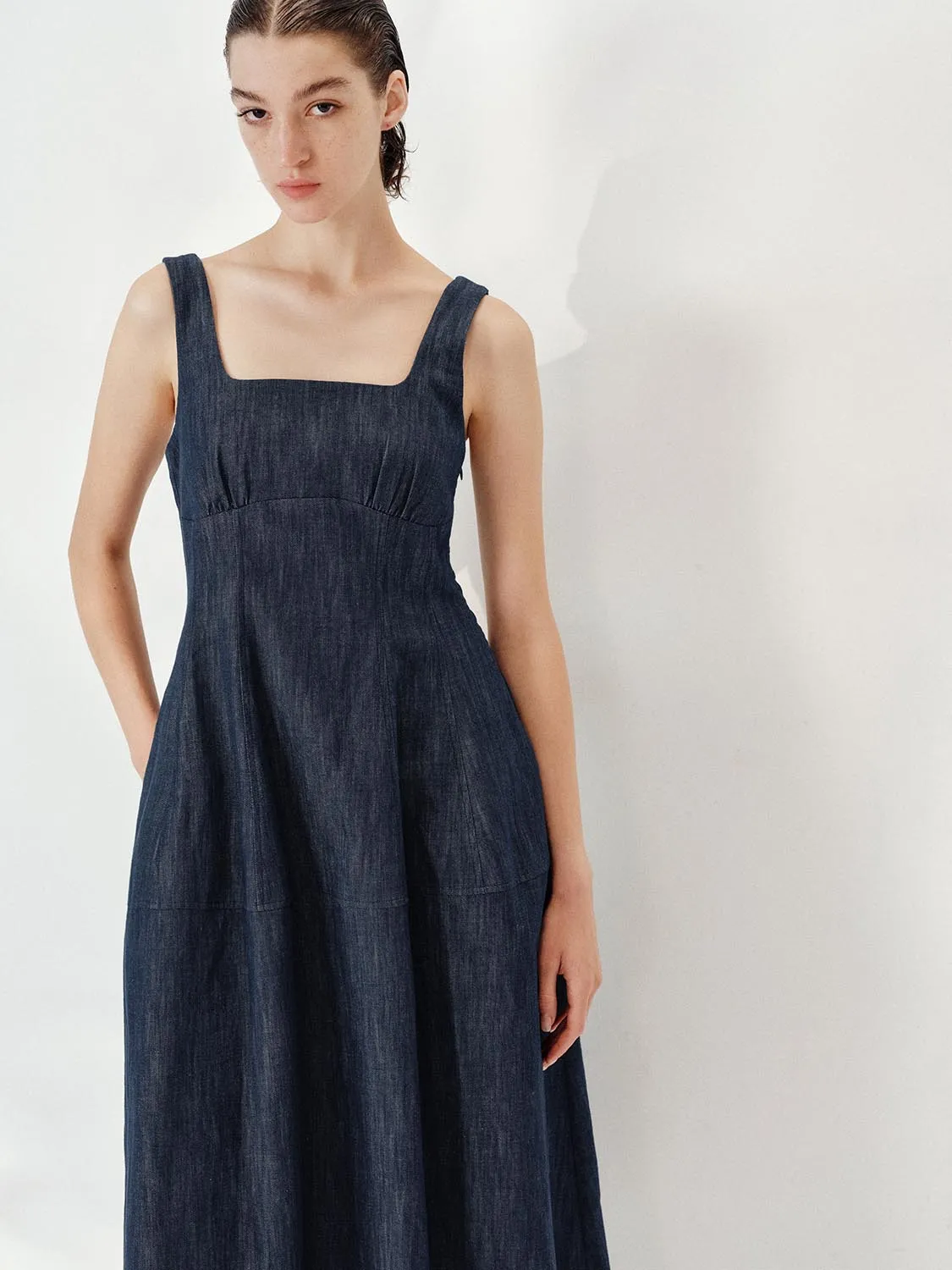 Sleeveless Denim Midi Dresses sold by Urban Revivo product image thumbnail 4