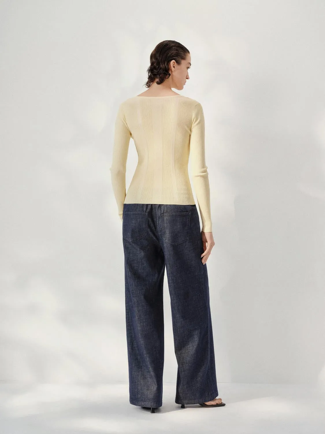 Pull-On Loose Flare Jeans sold by Urban Revivo product image thumbnail 4