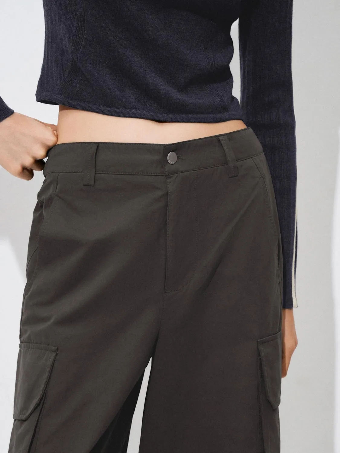 Flap Pockets Wide Leg Pants sold by Urban Revivo product image thumbnail 5