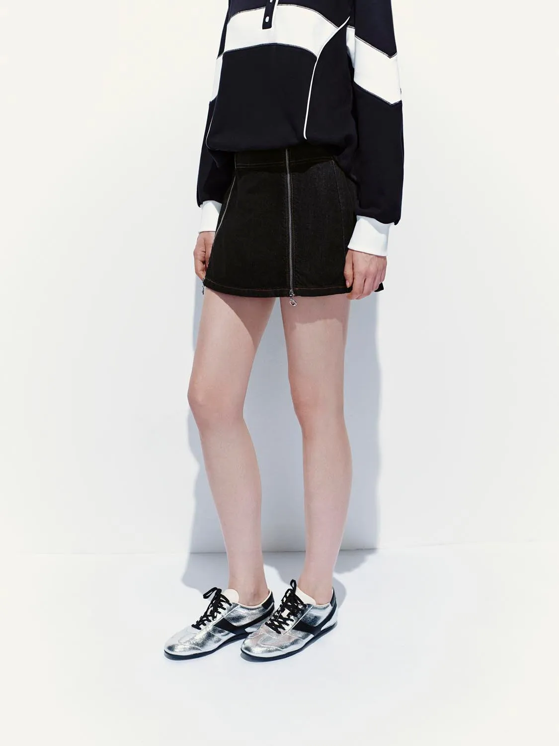 Zip Décor Denim Mini Skirts sold by Urban Revivo product image thumbnail 3