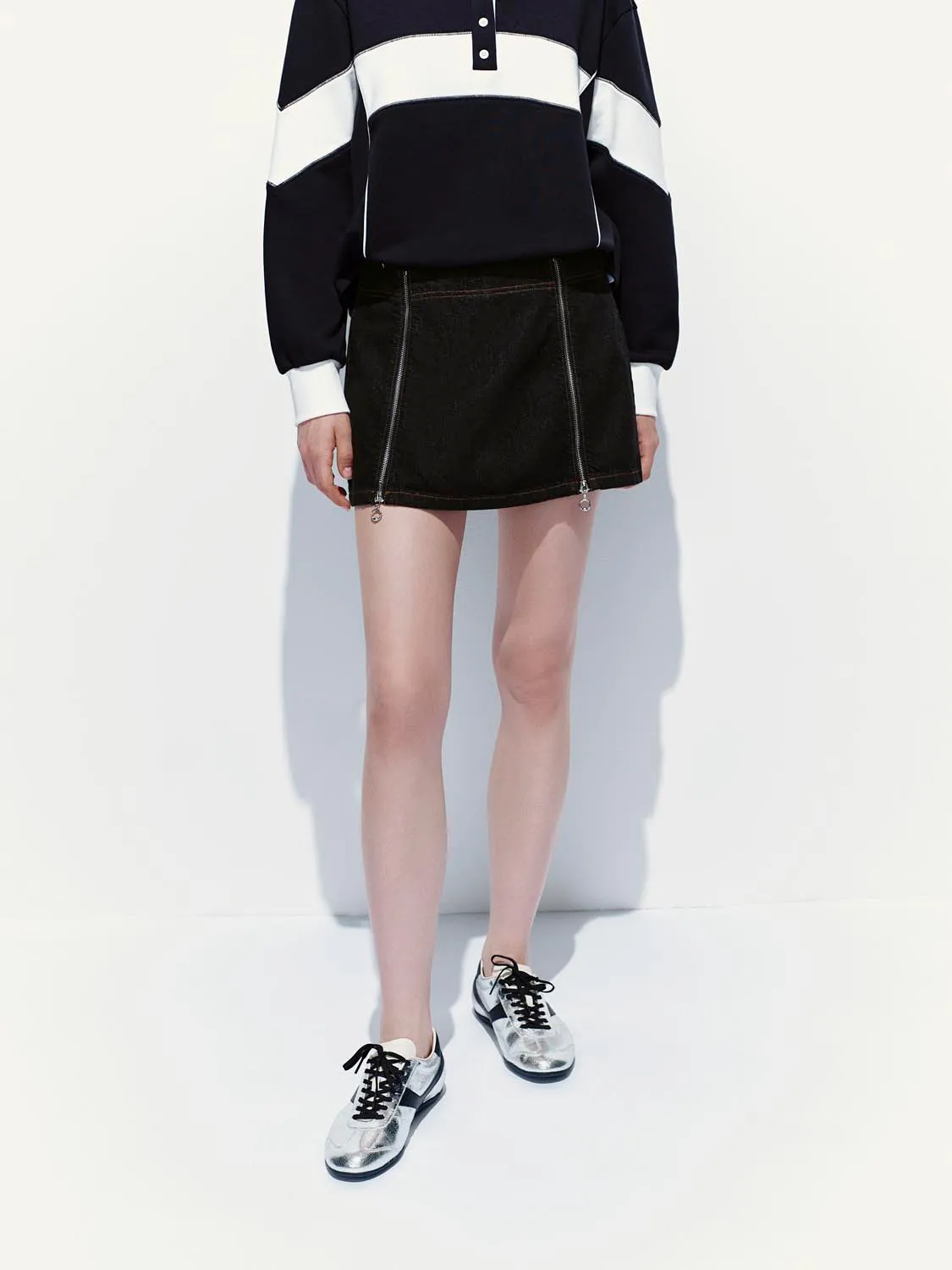 Zip Décor Denim Mini Skirts sold by Urban Revivo product image thumbnail 2