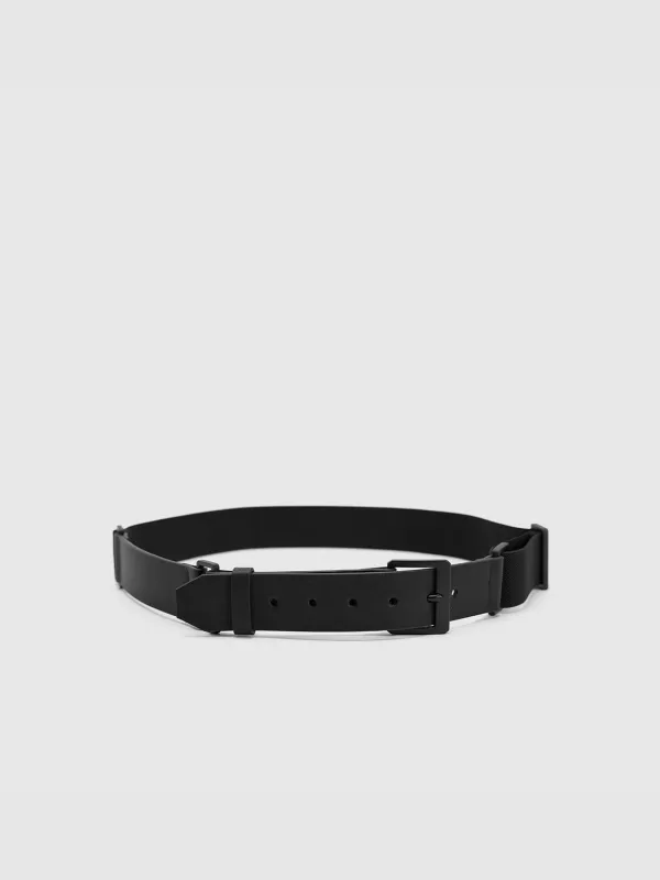 Belts sold by Urban Revivo