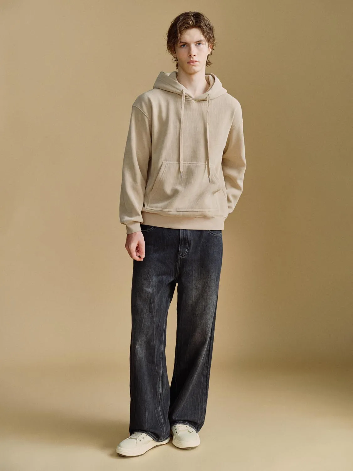 Extra-Thick Hooded Sweatshirts sold by Urban Revivo product image thumbnail 5