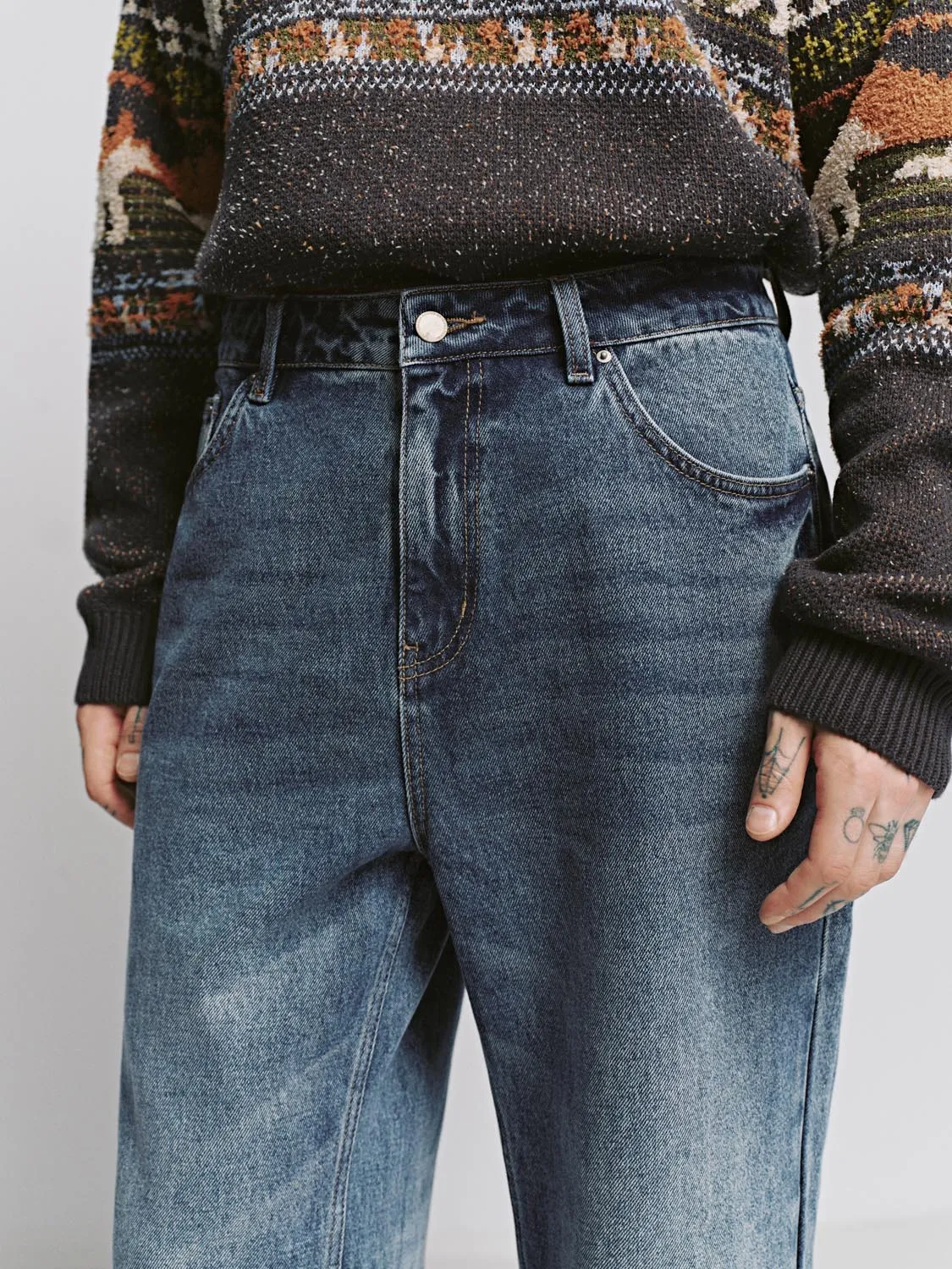 Stitch Detail Straight Leg Jeans sold by Urban Revivo product image thumbnail 5